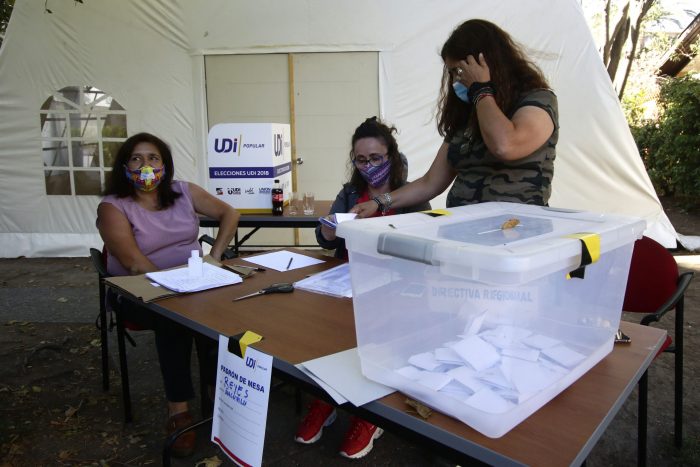Elecciones del 11 de abril: Peruanos, colombianos y bolivianos lideran la lista de extranjeros que podrán votar