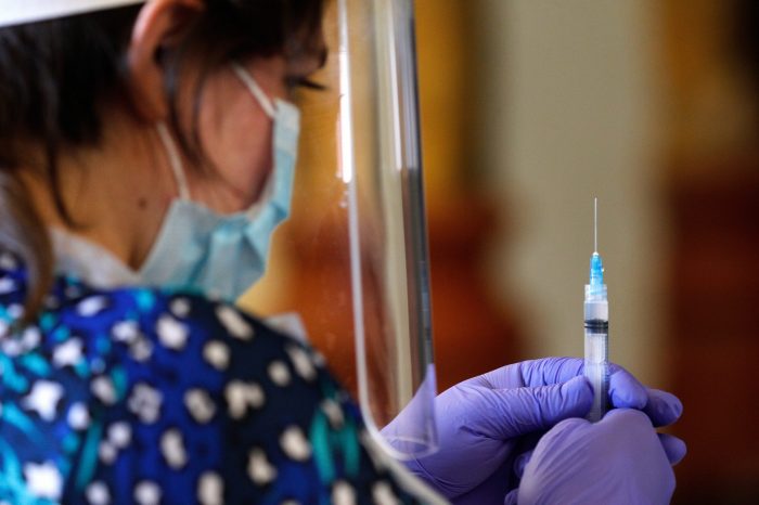 Minsal actualiza balance: vacunación contra el Covid-19 ha llegado a 2,7 millones de personas