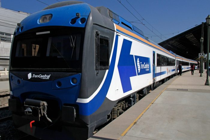 MOP confirma que proyecto de tren rápido de Santiago a Valparaíso se congeló debido a la pandemia