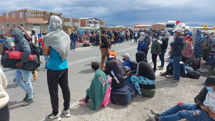 La Moneda opta por mano dura para la crisis humanitaria en el norte: anuncian vuelo para deportar a 100 migrantes y advierten con expulsión a quienes ingresen de forma irregular a Chile