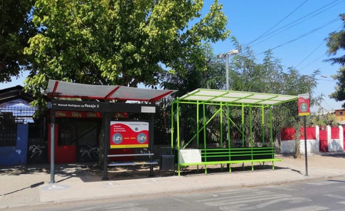 Instalan el primer paradero verde con huerto urbano