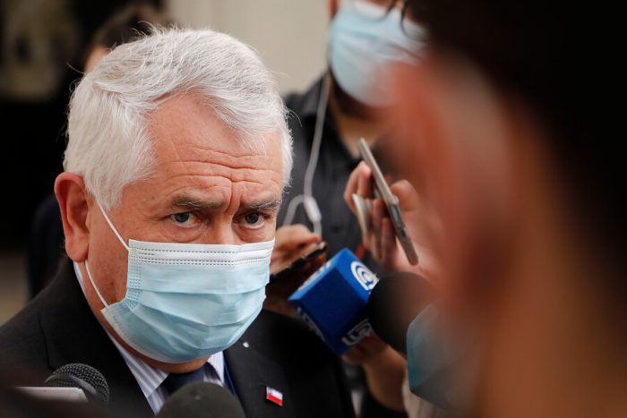 «No tiene un uso autorizado en nuestro país para el coronavirus»: Paris responde a llegada de medicamento ruso a la comuna de Recoleta