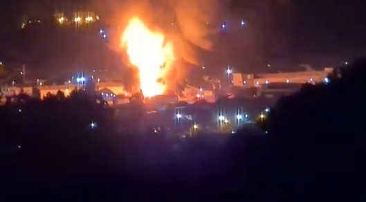 Gran incendio en fábrica de detergentes en Concón provocó emergencia química