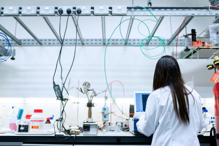 Cambio de paradigma en STEM: cómo las niñas científicas están liderando la discusión para lograr la igualdad en tecnología, ingeniería y matemáticas