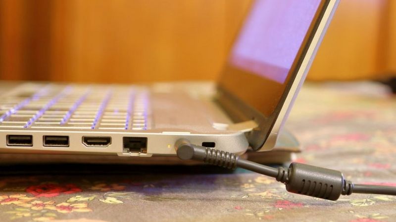 Cuánto tiempo debo cargar la batería de mi portátil HP? < Tech Takes Blog -   Colombia