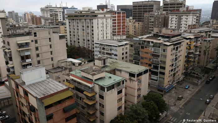 Maduro decreta «cerco sanitario» en Caracas ante avance del COVID-19