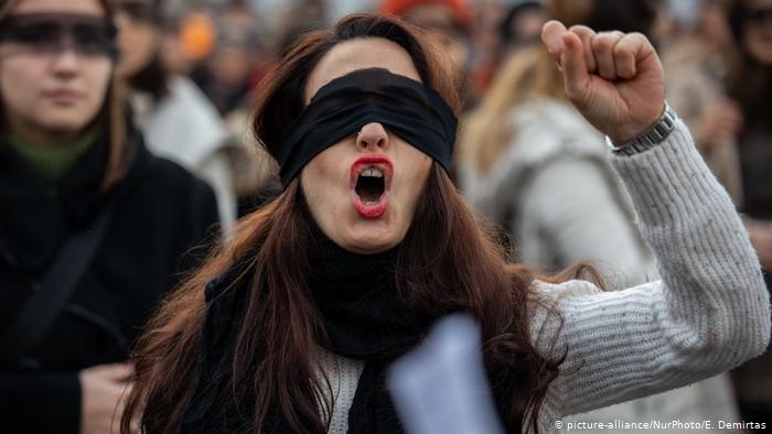 Turquía: Feminicidios encubiertos como suicidios