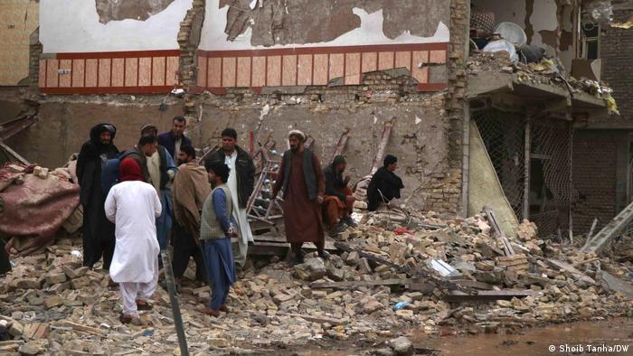 Explosión de coche bomba deja al menos 8 muertos en Afganistán