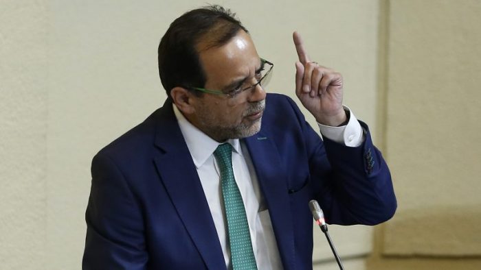 Jaime Mulet llama a evitar postergación de elecciones porque podría «prolongar el mandato del Presidente Piñera»: «Eso es insostenible»