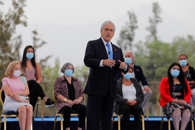 Piñera asegura que Gobierno repondrá estatua de Baquedano tras su remoción momentánea