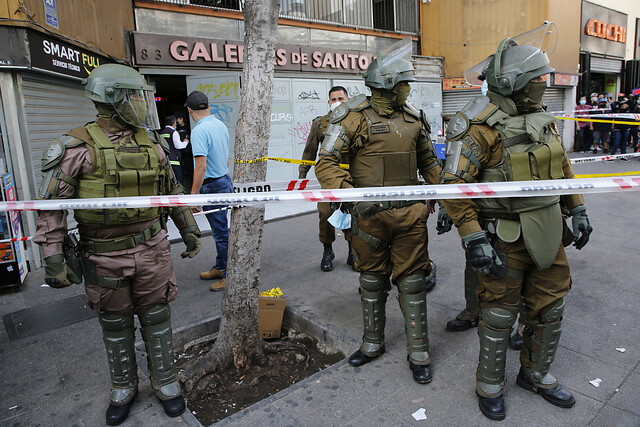 Balacera se registró en el centro de Santiago tras robo de joyerías: un locatario resultó herido