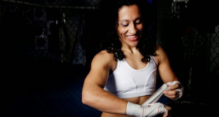 Boxeadora Krespita Rodríguez motiva reinserción social a jóvenes mujeres que están en Sename