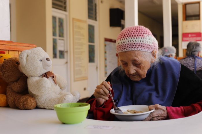 Fundación Las Rosas: «Para recuperar a los adultos mayores de las secuelas del Covid necesitamos suplementar su alimentanción»