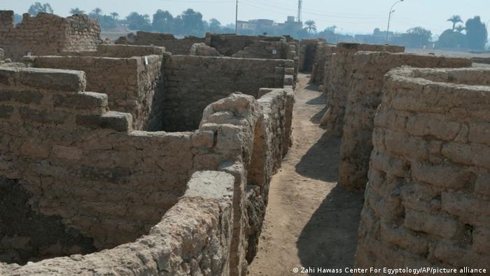 Revelan detalles de ciudad de más de 3.000 años descubierta en Egipto