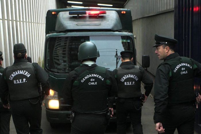 Hombre acusado como líder de una banda de narcotráfico fue trasladado al Hospital de Gendarmería tras estar internado durante dos meses en la Clínica Las Condes