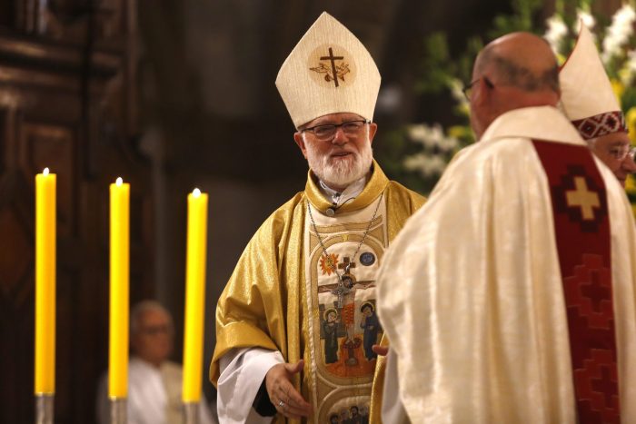 Arzobispo de Santiago, Celestino Aós, da positivo en examen Covid-19: presenta síntomas leves