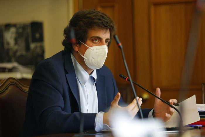 Cámara de Diputados rechazó solicitud de Diego Schalper de realizar minuto de silencio por “las víctimas del aborto”