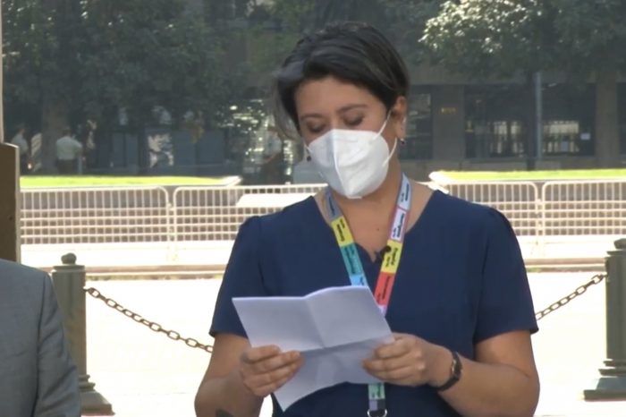 «De qué sirve que nos llamen héroes y nos aplaudan si no se están cuidando»: enfermera entrega comentado discurso sobre labor de trabajadores de la salud durante pandemia