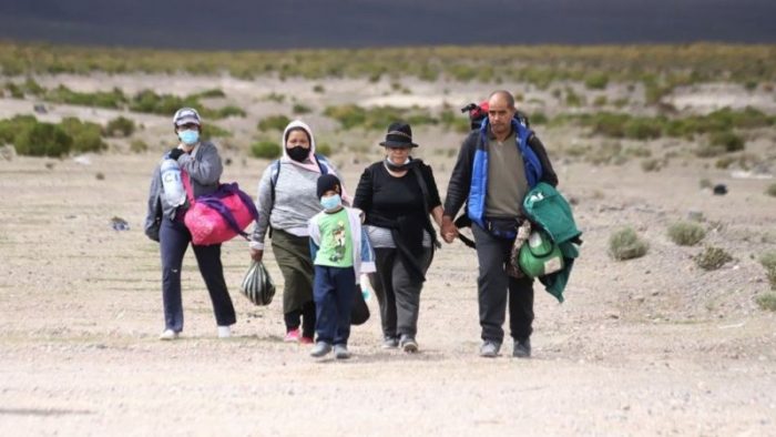 Reportaje de la BBC: ¿El fin del «sueño chileno»?, los migrantes que luchan por permanecer en un país que les cierra las puertas