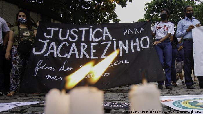 Miles de personas protestan en Brasil contra el racismo y la violencia policial