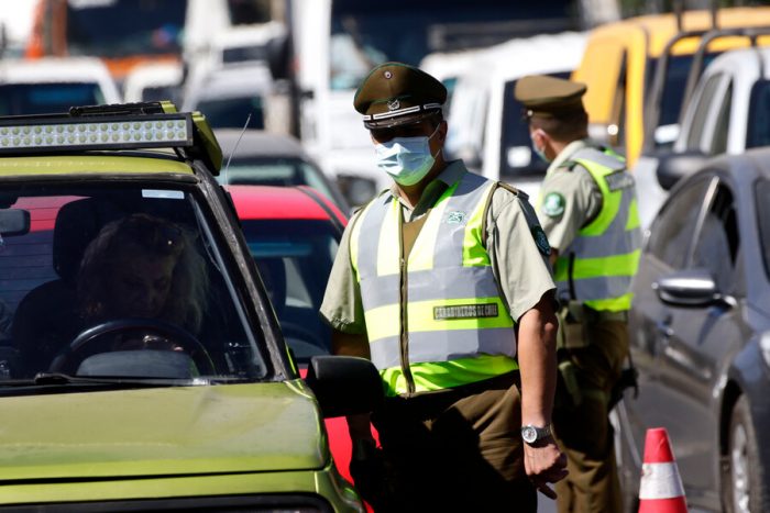 Fin de semana largo: Carabineros reporta 784 vehículos retornados en la RM por no portar con permisos de salida