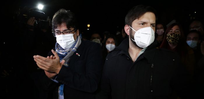 PC y FA se alistan para debates por primarias presidenciales: comandos de Jadue y Boric ya aceptaron invitaciones de canales de televisión
