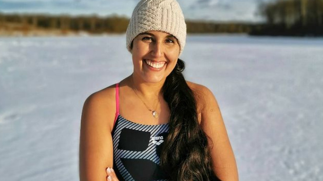 Incluso fue picada por una medusa: nadadora Bárbara Hernández es la primera sudamericana en cruzar el Canal Molokai