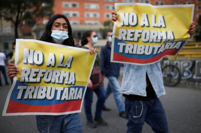 Defensoría del Pueblo eleva a 19 los muertos durante protestas en Colombia