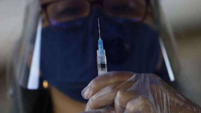 Minsal actualiza estudio sobre vacuna Sinovac: 86% de efectividad para prevenir la muerte