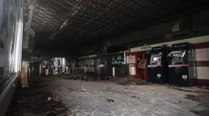 Tribunal condena a menor de edad por incendio que afectó a la estación Metro Pedrero en el estallido social