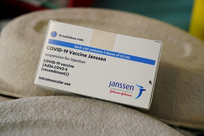 Requiere sólo una dosis: ISP aprueba uso de emergencia de la vacuna Janssen contra el Covid-19