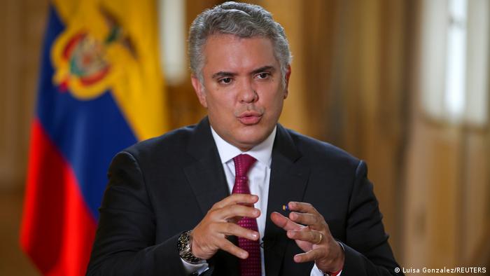 Disparan a helicóptero en el que viajaba presidente de Colombia: Duque lo califica como «atentado cobarde»
