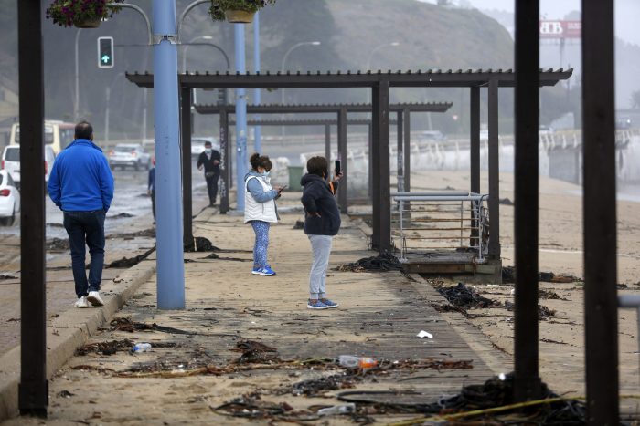 Fuertes marejadas se han hecho sentir en toda la zona costera del país principalmente en la región de Valparaíso
