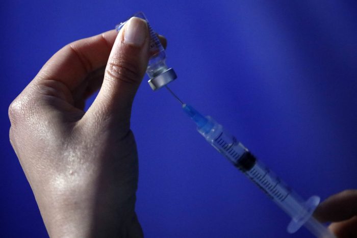 Federación de Estudiantes y académicos de la Usach llaman a jóvenes a inocularse y rompen mitos contra la vacuna del covid-19