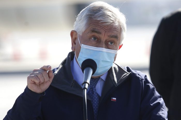 Minsal reprueba dichos del primer ministro italiano sobre la vacuna china: Ministro Paris exige que declaraciones «se corrijan»