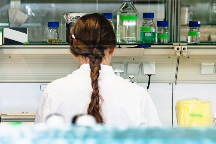 Ministerio de Ciencias anuncia “Política de Género 50/50” para promover la participación femenina en las ciencias e innovación