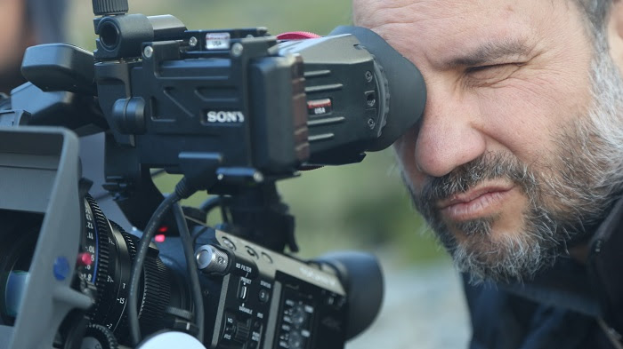 Sebastián Moreno, director del documental sobre Sergio Larraín»: «él es nuestro Premio Nobel de fotografía»: