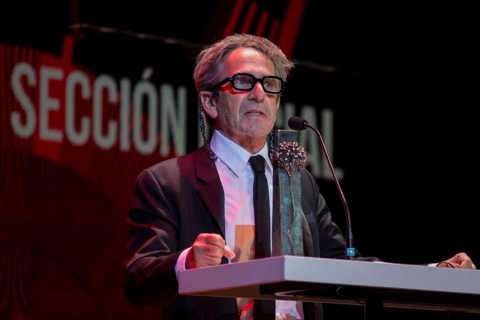 Alfredo Castro dedicó su reciente galardón al proceso Constituyente: Pinochet ha muerto