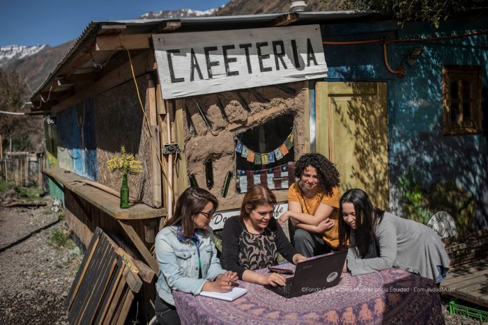 «Mujeres por la Equidad»: se abren postulaciones a fondo para el desarrollo de proyectos que promuevan la igualdad de género en organizaciones comunitarias