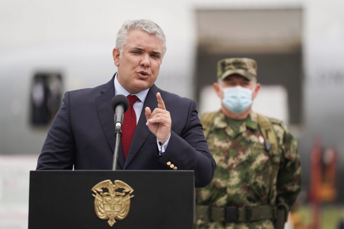 Presidente de Colombia pide a EE.UU. que declare a Venezuela país promotor del terrorismo