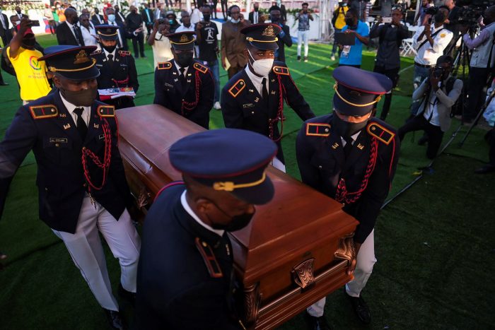 Disturbios marcaron funeral de Presidente de Haití Jovenel Moise