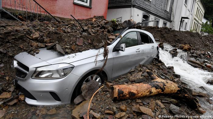Merkel por devastadoras inundaciones: «Aún no sabemos la cifra de muertos, pero habrá muchos, algunos en el sótano de sus casas»