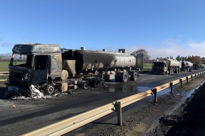 Gremios de transportistas condenaron ataque incendiario a cinco camiones en Pidima