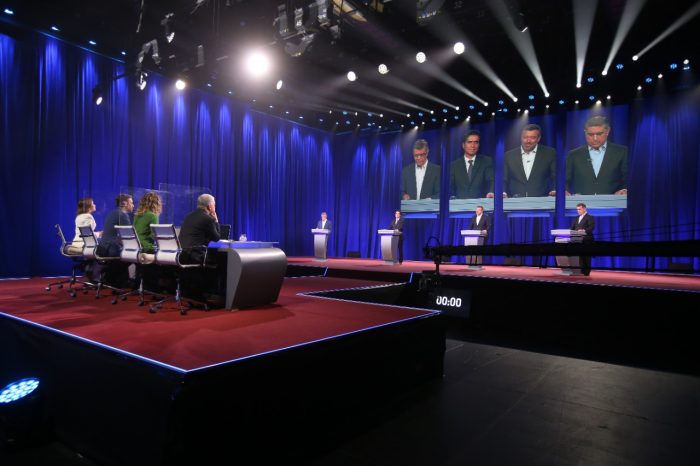 Peak de 41, 4 puntos y alcance de casi cuatro millones de televidentes: los números del debate presidencial de Chile Vamos