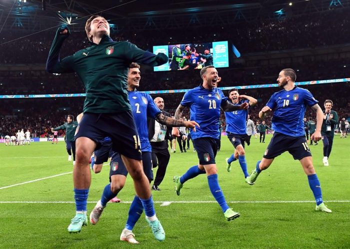 Italia pasa a finales de la Eurocopa tras tanda a penales y España se despide del torneo