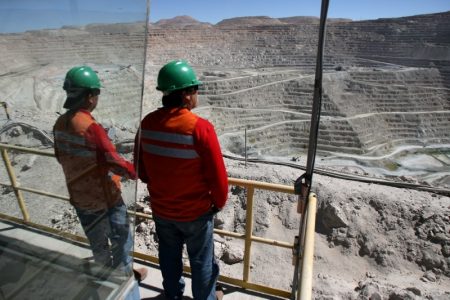 Huelga en Minera Escondida queda en suspenso: BHP solicitó mediación para negociar con trabajadores