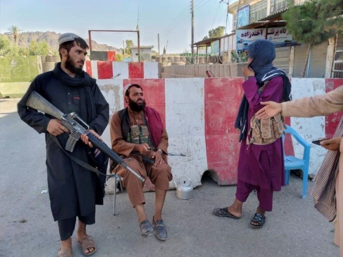 Gobierno afgano ofrece a los talibanes compartir el poder