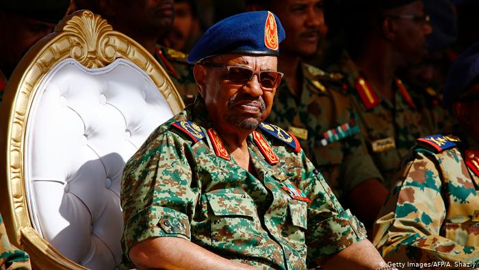 Sudán entregará a expresidente a la Corte Penal Internacional por crímenes de lesa humanidad