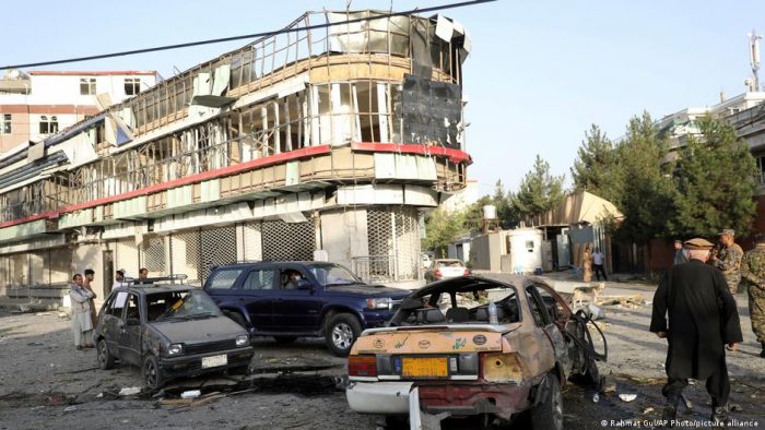 Afganistán: Talibanes reivindican atentado contra ministro de Defensa en Kabul
