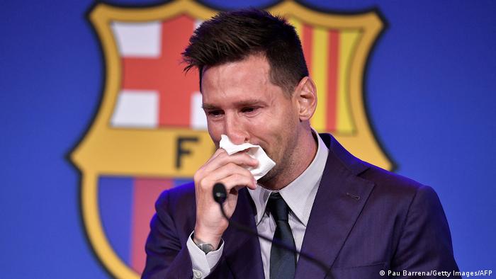 Messi confirma entre lágrimas su marcha del Barcelona: «Nunca imaginé tener que decir adiós»